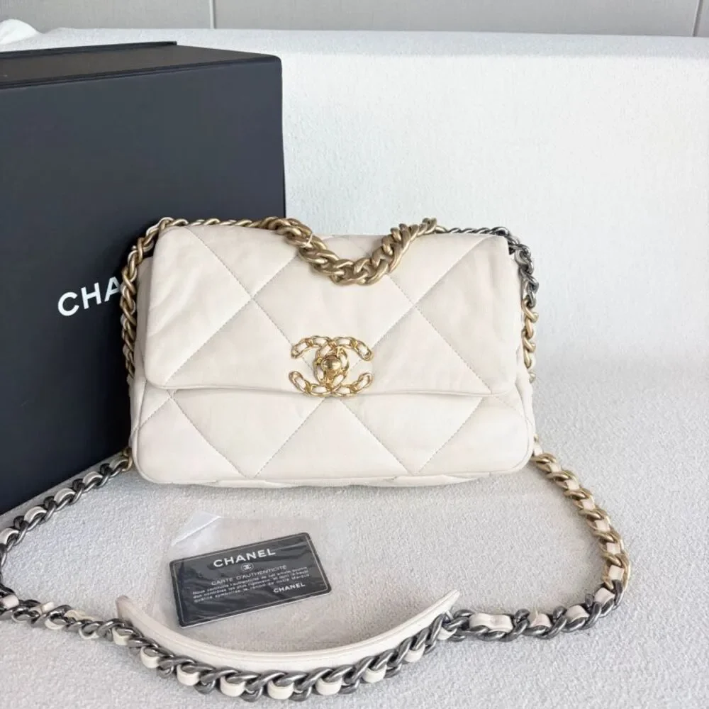 Chanel Women Pre-Loved Bag Very Good Condition